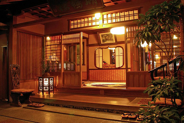 9 Stunning Ryokans In Kyoto You Need To Visit - AllTheRooms - The ...